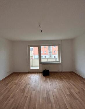 Foto - 4- Zimmer Wohnung - 880,00&nbsp;EUR Kaltmiete, ca.&nbsp; 79,00&nbsp;m&sup2;