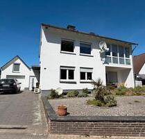 Einfamilienhaus in Albaxen mit Garage, Garten & Pool - Höxter