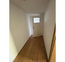 Wohnung zu vermieten - 850,00&nbsp;EUR Kaltmiete, ca.&nbsp; 100,00&nbsp;m&sup2; in Teuchern (PLZ: 06682)