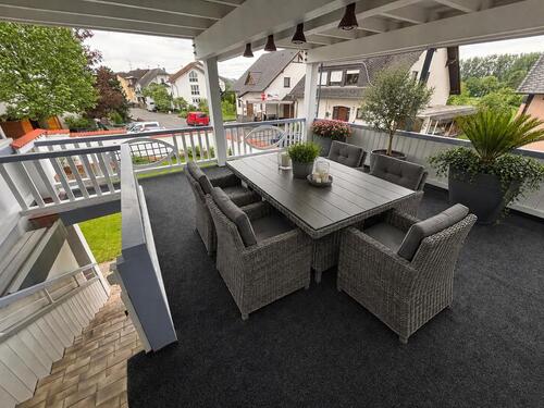 Foto - Großzügige 4-Zimmer Wohnung mit Kaminofen, Terrasse und Gartem