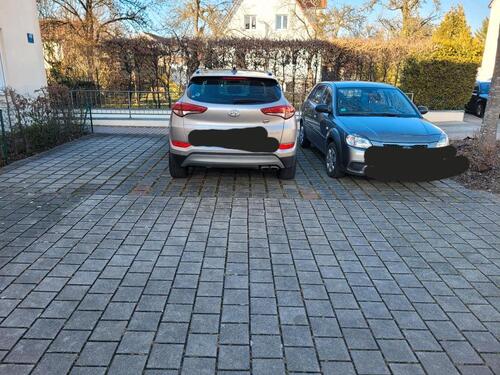 Foto - Parkplatz zu vermieten - 30,00 EUR Miete,