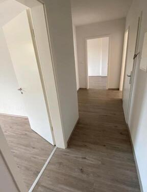 Foto - 3-Zimmer-Wohnung - 800,00&nbsp;EUR Kaltmiete, ca.&nbsp; 82,00&nbsp;m&sup2;
