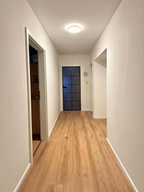 Foto - Helle sanierte 3-Zi.Wohnung + Garten + Carport - Frei ab 01.08.26