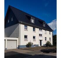 Dachgeschosswohnung 6-Parteienhaus in Lage zu vermieten