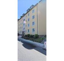 3-Zimmer-Wohnung in Hof mit Einbauküche