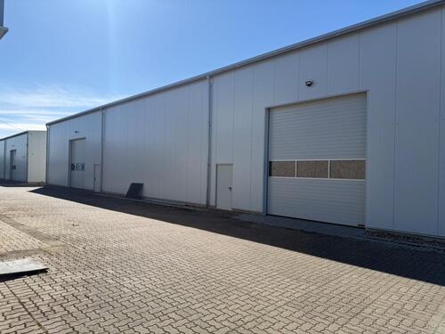 Foto - Lagerhalle 800 Quadratmeter - 3.280,00&nbsp;EUR Kaltmiete, ca.&nbsp; 4,10&nbsp;m&sup2;