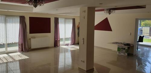 Foto - 6 Zi. EG Whg. mit Garten - 1.550,00&nbsp;EUR Kaltmiete, ca.&nbsp; 203,00&nbsp;m&sup2;