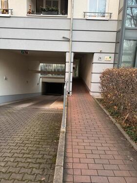 Foto - Tiefgaragen-Stellplatz zu vermieten – sicher & trocken (Kassberg)