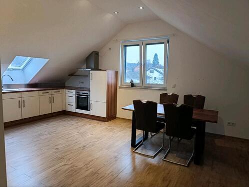 Foto - 1 Raum Dachgeschoss Wohnung (Teilmöbliert)