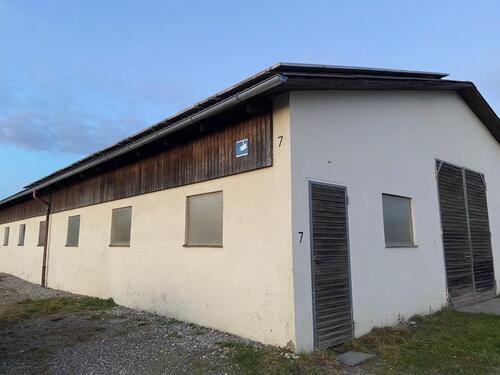 Foto - Stellplatz für KFZ, Old- u. Youngtimer oder Camper