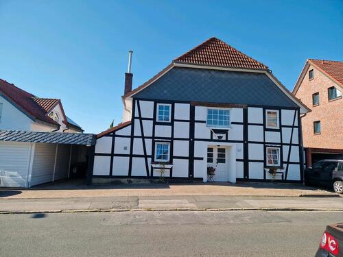 Foto - 10 Zimmer Mehrfamilienhaus, Wohnhaus zum Kaufen in Barsinghausen