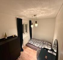 Kleines Pendlerzimmer im Süden Münchens