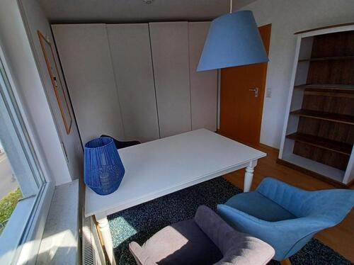 Foto - 3 ZKB, möbliert, auf Zeit mind 12 Monate, Einzelperson oder Paar