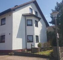 3,5 Zimmer DG Wohnung mit Stellplatz, Keller- und Gartenanteil - Schrozberg