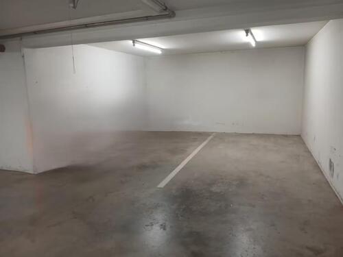 Foto - Tiefgaragen Stellplatz f Motorrad, 49,00 Nähe Domplatz