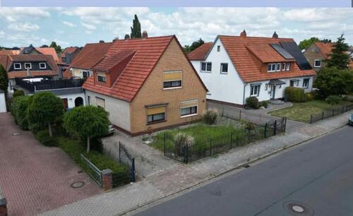 Foto - Einfamilienhaus & Mehrfamilienhaus auf einem Grundstück