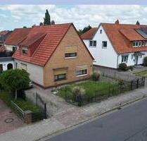 Einfamilienhaus & Mehrfamilienhaus auf einem Grundstück - Delmenhorst Düsternort