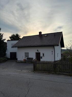 Foto - Einfamilienhaus zu vermieten - 1.000,00 EUR Kaltmiete,
