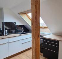 1300 Warm! Helle DG-Wohnung mit Ausblick, Vollausstattung! - Laichingen