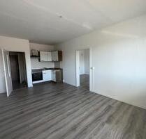 Große 2 -Raumwohnung mit ca. 57,56m² + Aufzug + Balkon + Einbauküche - Schöneck/Vogtland