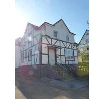 Haus zu verkaufen - 375.000,00&nbsp;EUR Kaufpreis, ca.&nbsp; 130,00&nbsp;m&sup2; in Gummersbach (PLZ: 51645) Berstig Süd