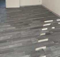 Verkaufe Laminat schon ausgebaut mit Leisten - Bad Oldesloe