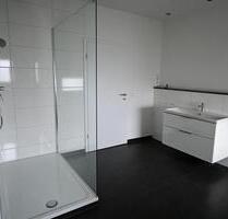 Charmante 2 Zimmer Wohnung mit Küche inkl. Garantie - Solingen Central