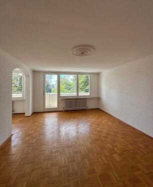 Foto - Lichtdurchflutete 3,5-Zimmer-Wohnung - WG geeignet