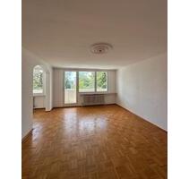 Lichtdurchflutete 3,5-Zimmer-Wohnung - WG geeignet - Haar