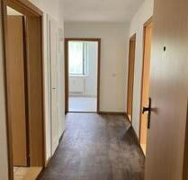 Helle 3-Raum-Wohnung (66 m²) im 1. OG – ruhig & sofort verfügbar - Niederwürschnitz