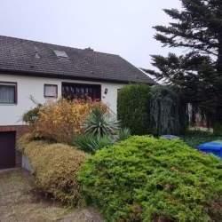 Foto - Geräumiges günstiges und gepflegtes 9-Raum-Einfamilienhaus
