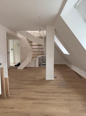 Foto - Neue, wunderschöne Dachgeschosswohnung Metzingen