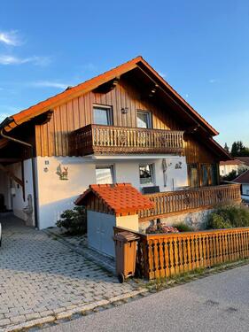 Foto - Gepflegtes EFH mit Einliegerwohnung, Wintergarten & PV-Anlage