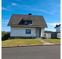 Schönes Einfamilienhaus - 295.000,00&nbsp;EUR Kaufpreis, ca.&nbsp; 132,00&nbsp;m&sup2; in Flammersfeld (PLZ: 57632)