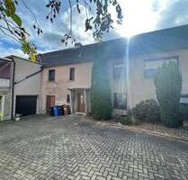 Haus zum Wohlfühlen: 4 Zimmer, Parkett, Holzofen und Garten - Elsteraue