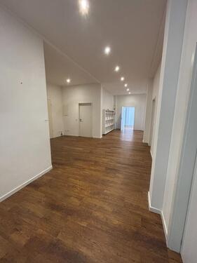 Foto - Großes 30 m² Zimmer in zentraler 4er-WG