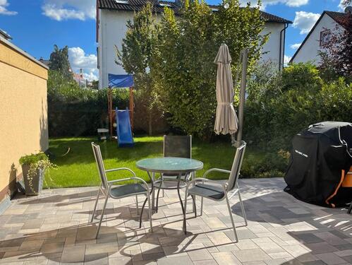 Foto - Verkehrsgünstige Doppelhaushälfte, 4Schlafzi., 2Bäder, 2Parkpl.