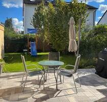 Verkehrsgünstige Doppelhaushälfte, 4Schlafzi., 2Bäder, 2Parkpl. - Hattersheim am Main