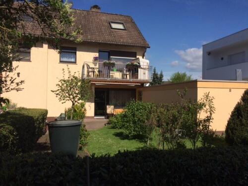 Foto - 5 Zimmer Doppelhaushälfte zur Miete in Hattersheim am Main