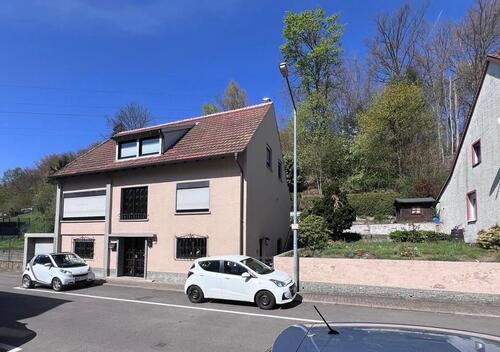 Foto - Freistehendes 1-2 Familienhaus in Nähe St Ingbert