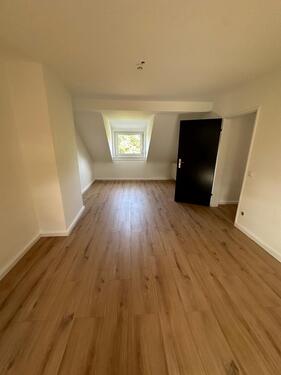 Foto - Kernsanierte, helle 2 Zi-DG Wohnung