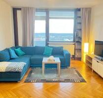 Möblierte 1-Zimmer-Wohnung mit großer Loggia in Frankfurt-Niederr - Bad Homburg vor der Höhe Berliner Siedlung/Gartenfeld