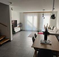 Voll möbliertes Neubau-Haus mit Dachterrasse & Garten - Esslingen am Neckar Brühl