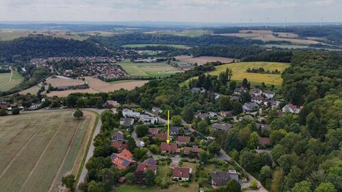 Foto - Zweifamilienhaus mit 238m² ruhig am Waldrand, mit Scheune