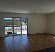 Zweitbezug:3-Zimmer-Erdgeschosswohnung mit EBK, Terrasse und Gart - Wunstorf