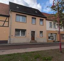 Stadthaus mit Potential und charmanten Grundstück - Mansfeld