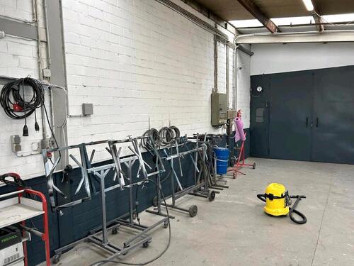 Foto - Lackiererei und Karosserie Werkstatt zum Übernehmen