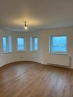 Foto - Erstbezug nach Sanierung - Frisch renovierte 2,5-Zimmer-Wohnung