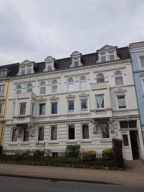 Foto - Freie 2 Zimmer- Dachgeschoss Wohnung in Stadtnähe