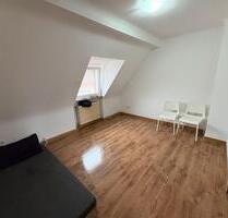 Renovierte 2zkb Dachgeschosswohnung mit grosser Dachterasse - Neunkirchen Heinitz